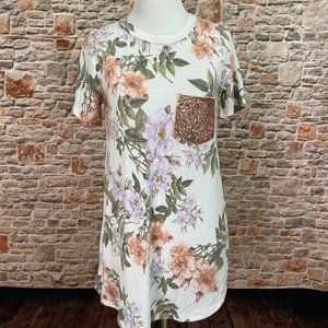 NWT Lovely Melody Floral Pocket Short Sleeve Top